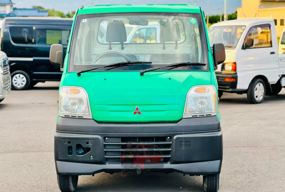 1999 Mitsubishi Mini Truck photo 6