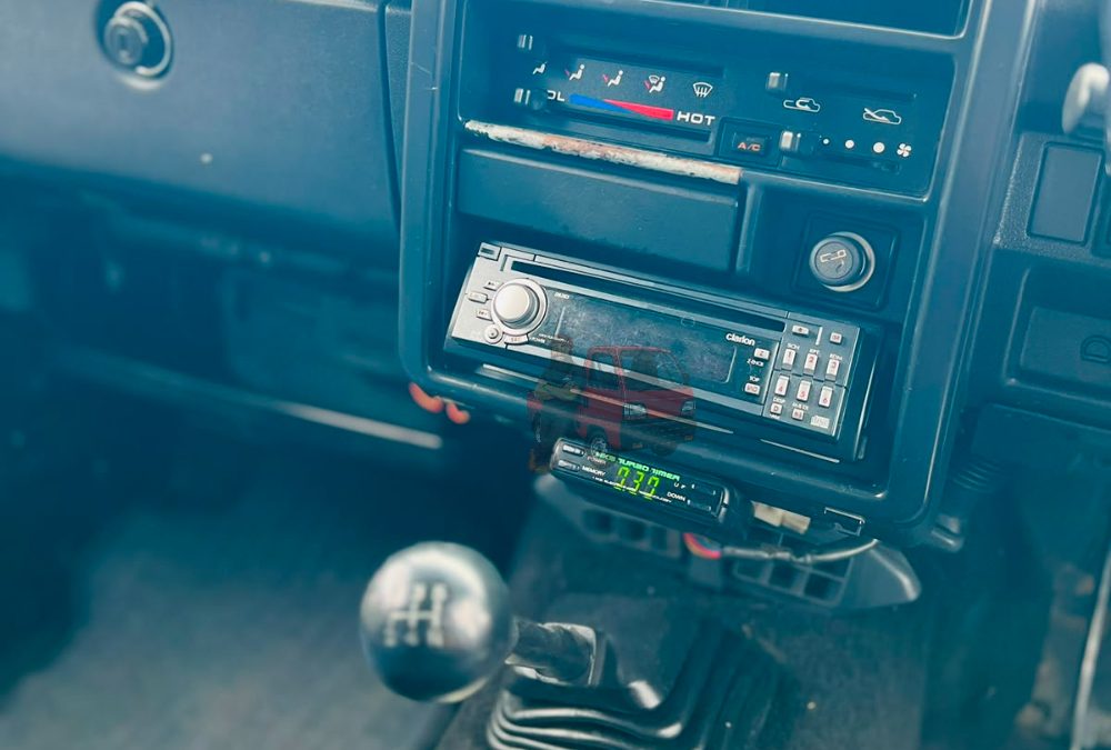 Suzuki Jimny 1993 photo 10