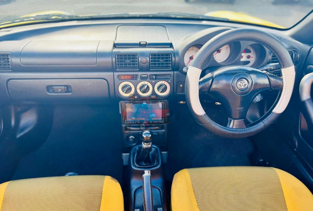 1999 Toyota MR-S (ZZW30) - 1.8L Manual Convertible photo 15