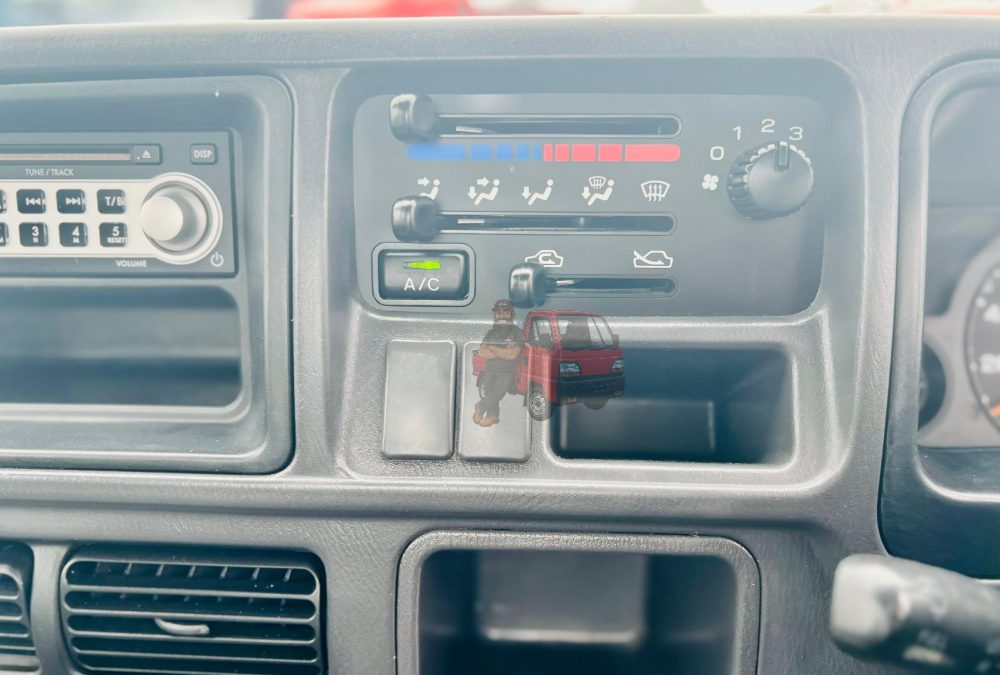 2001 Subaru Sambar Truck 4WD photo 11