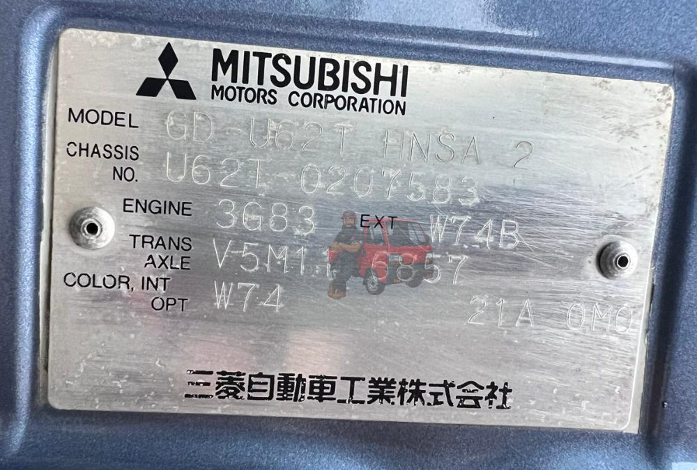 2000 Mitsubishi Minicab Truck 4WD photo 3