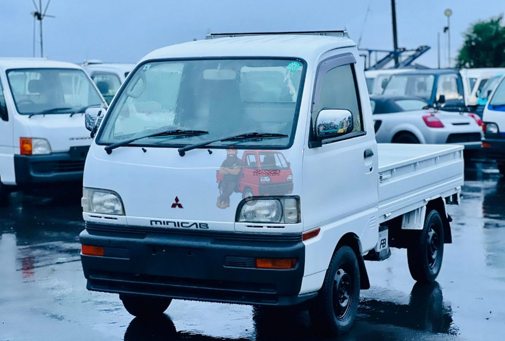 1998 Mitsubishi Minicab Truck 4WD photo 3