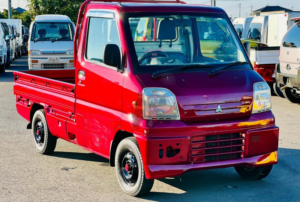 2000 Mitsubishi Minicab Truck 2WD