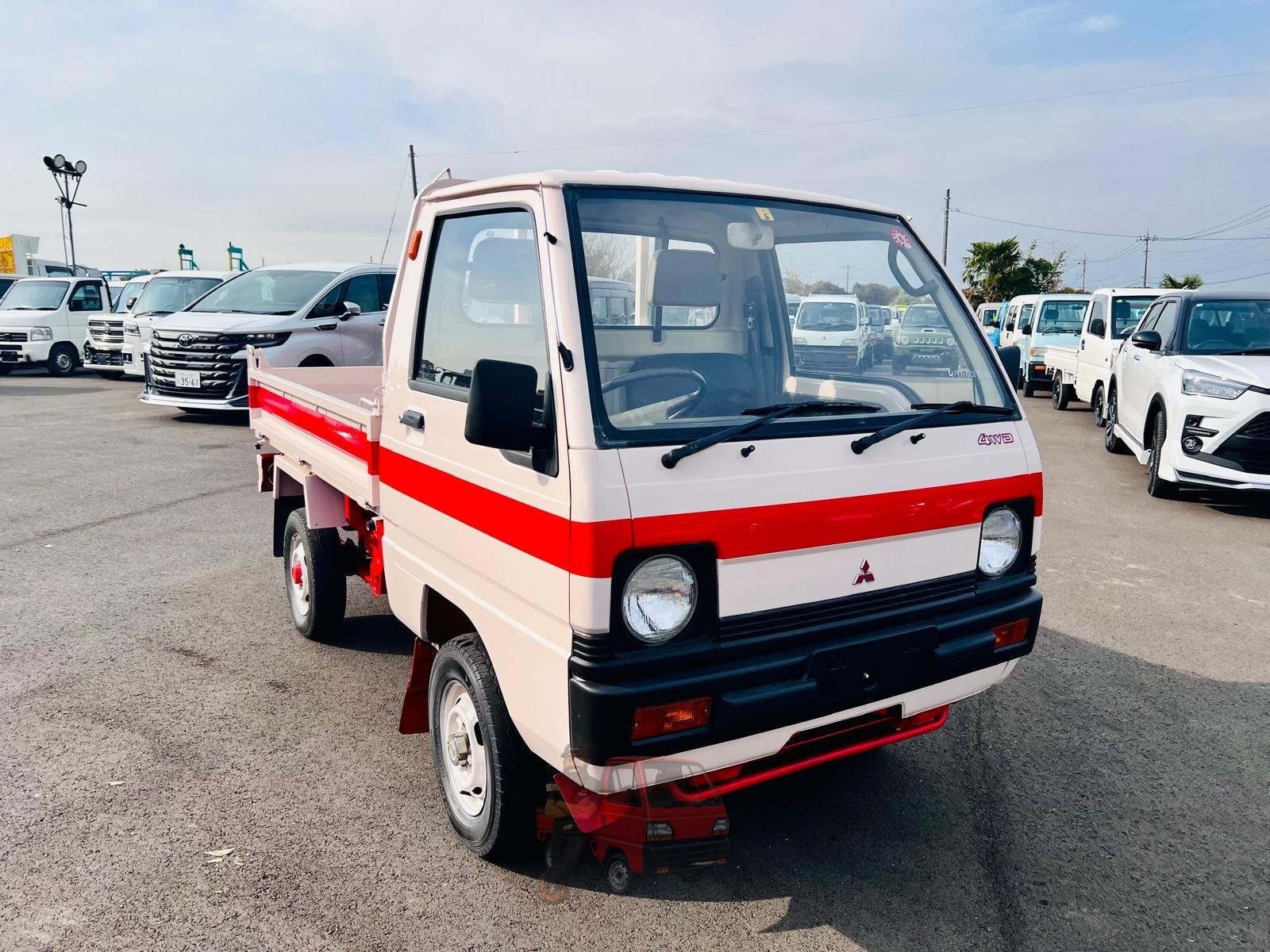 1990 Mitsubishi Minicab