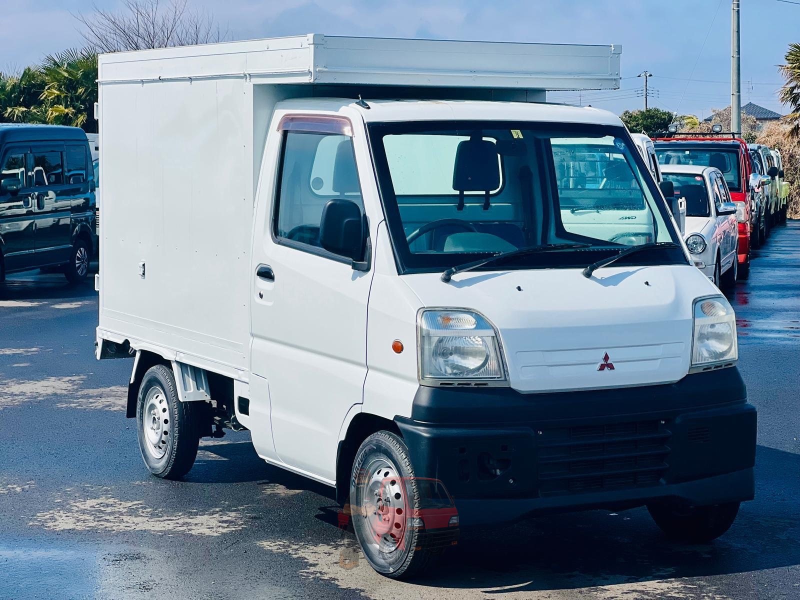 2000 Mitsubishi Minicab