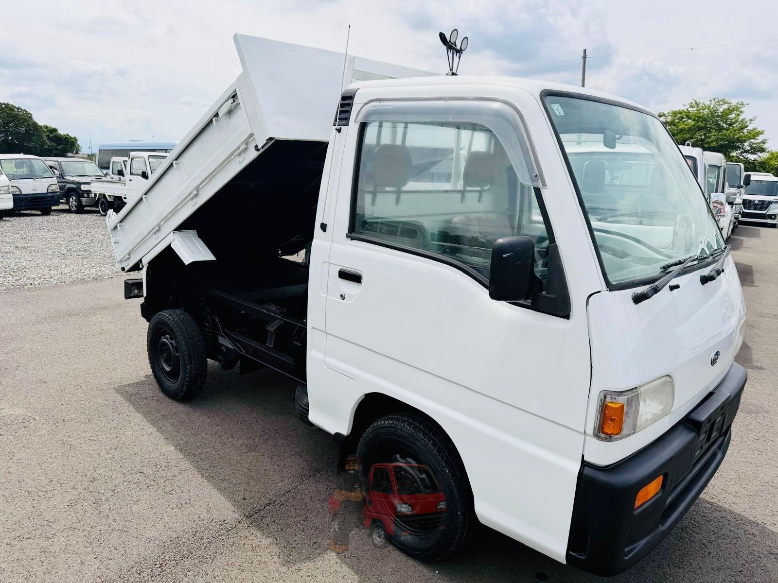 1997 Subaru Sambar Dump Truck photo 2
